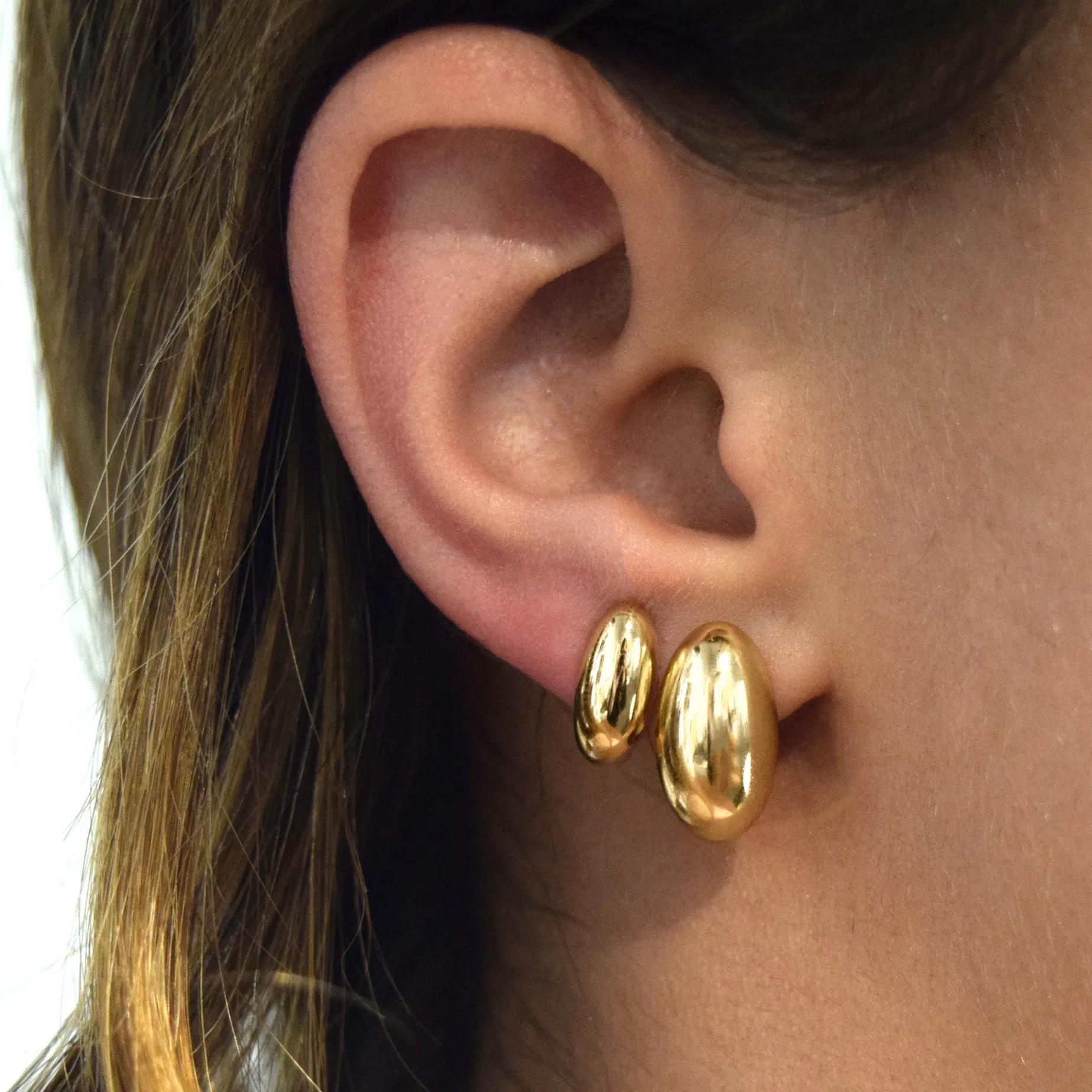 18K Gold Small Perseverance Huggie Earrings