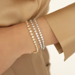 Luxe Graduated Round Bezel Set Diamond 18K White Gold Tennis Bracelet