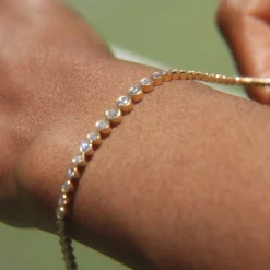 Midi Graduated Round Bezel Set Diamond Tennis Bracelet