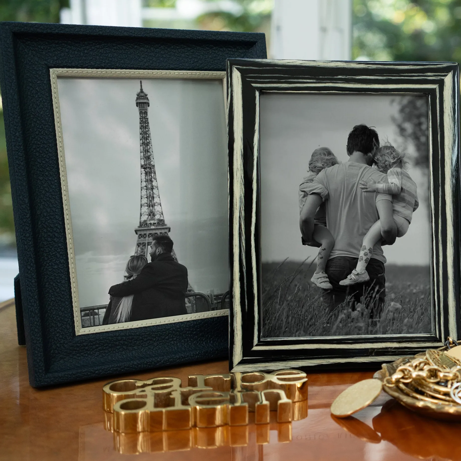 Photographers Molding Black and Cream Macassar Wood Frame