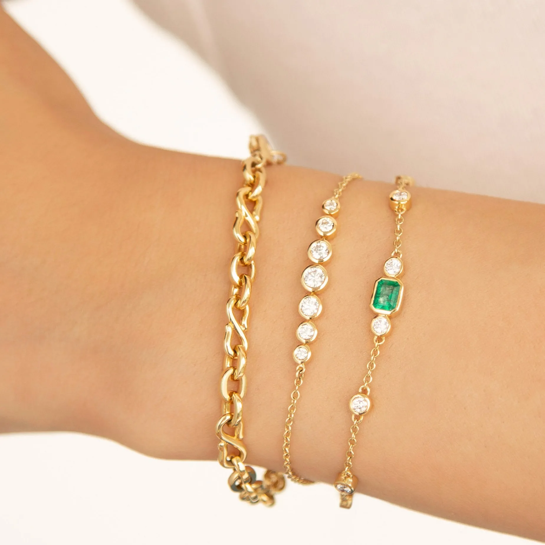 Staggered Diamond & Emerald Tennis Bracelet