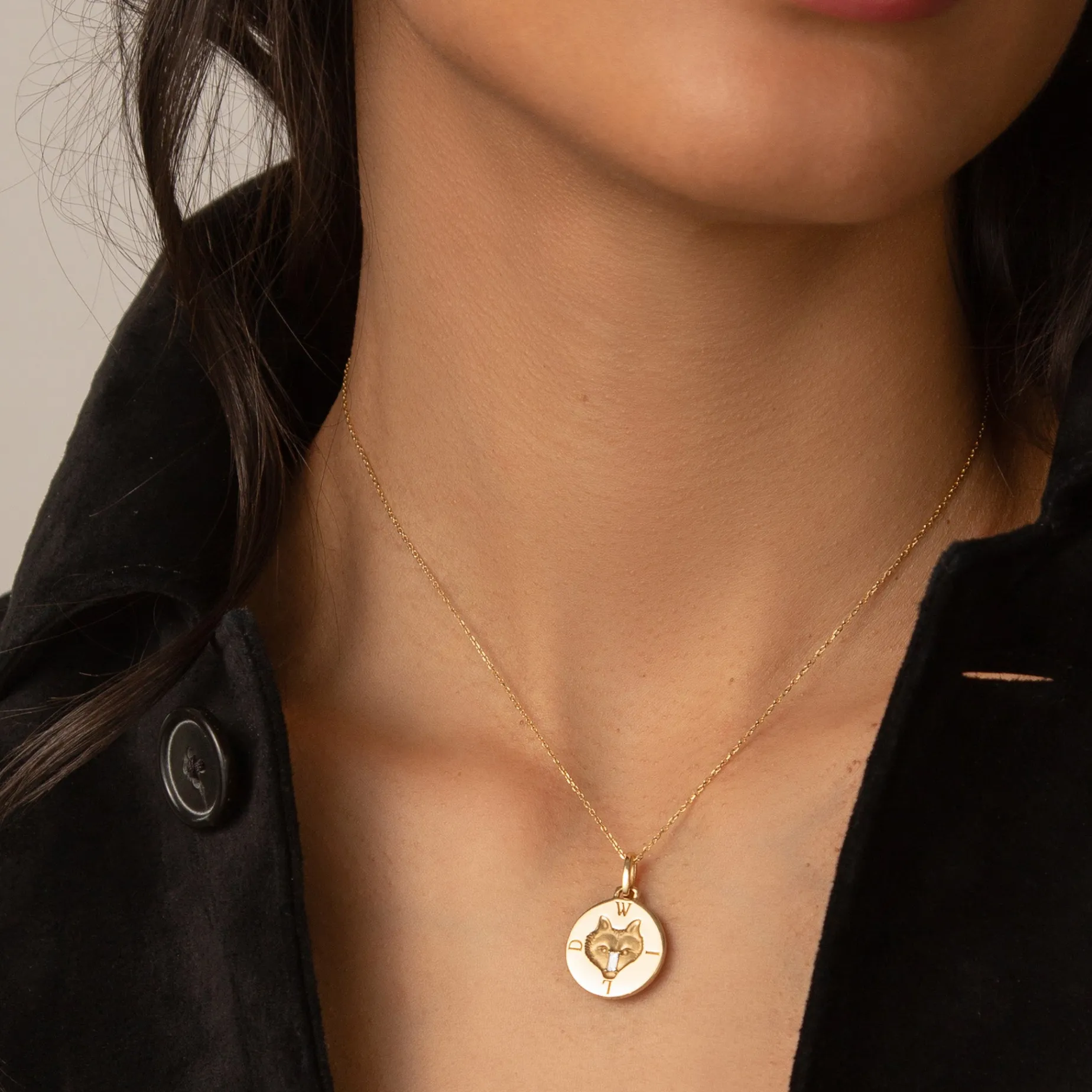 Wild Wolf 18K Gold Intaglio Charm